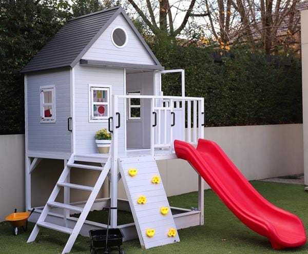 How Cubby Houses Encourage Outdoor Play For Kids