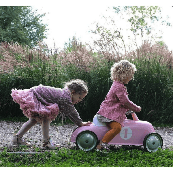 How to Encourage Outdoor Play for your Children