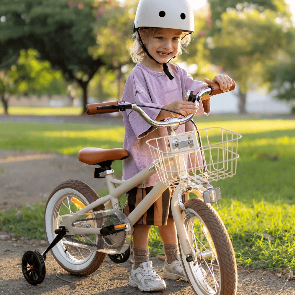 14 Inch Pedal Bike and Helmet Bundle Vintage White