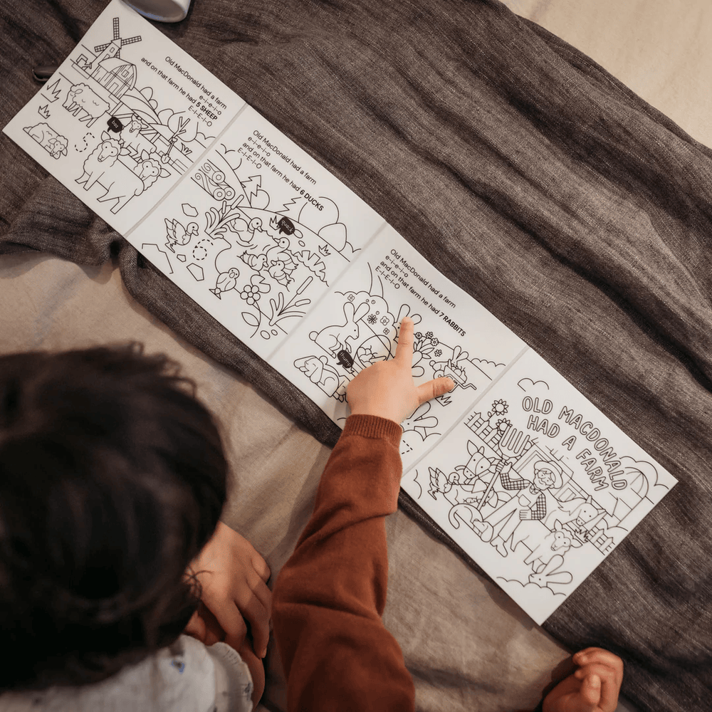 HeyDoodle Old MacDonald Had a Farm Tales - Reusable Colouring Book