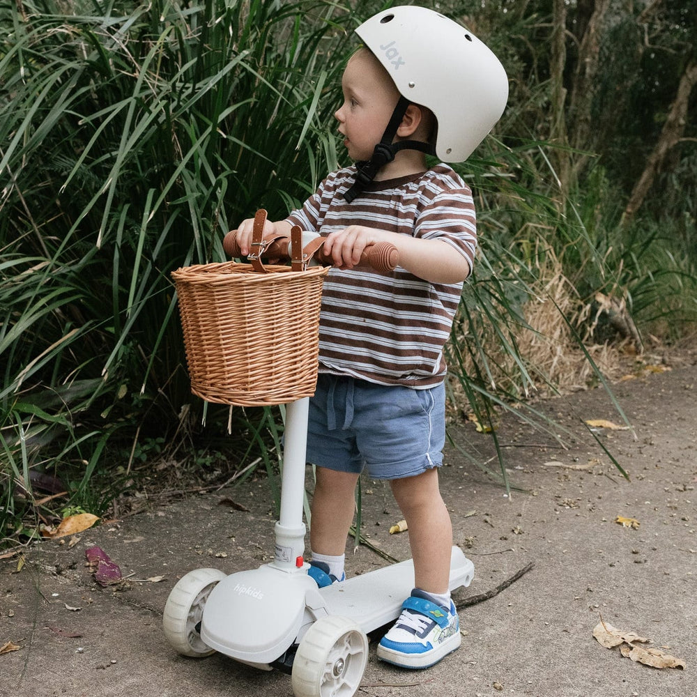 HipKids 3 Wheel Scooter w/ Wicker Basket Vintage White