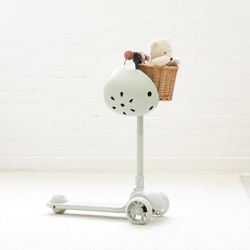3 Wheel Scooter with Wicker Basket Sage