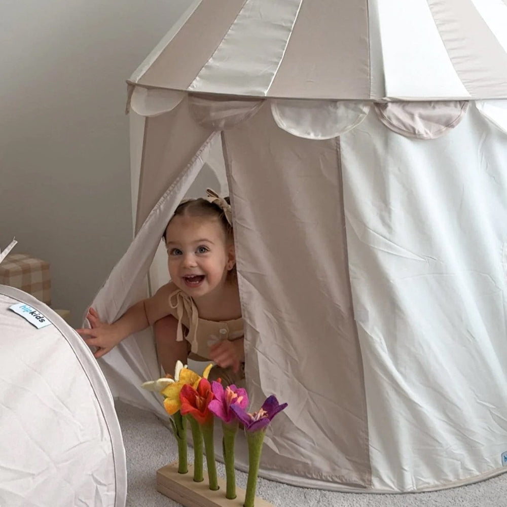 Circus Tent with 2pcs BAYLEY Teddy Boucle Cushion Bundle Nougat