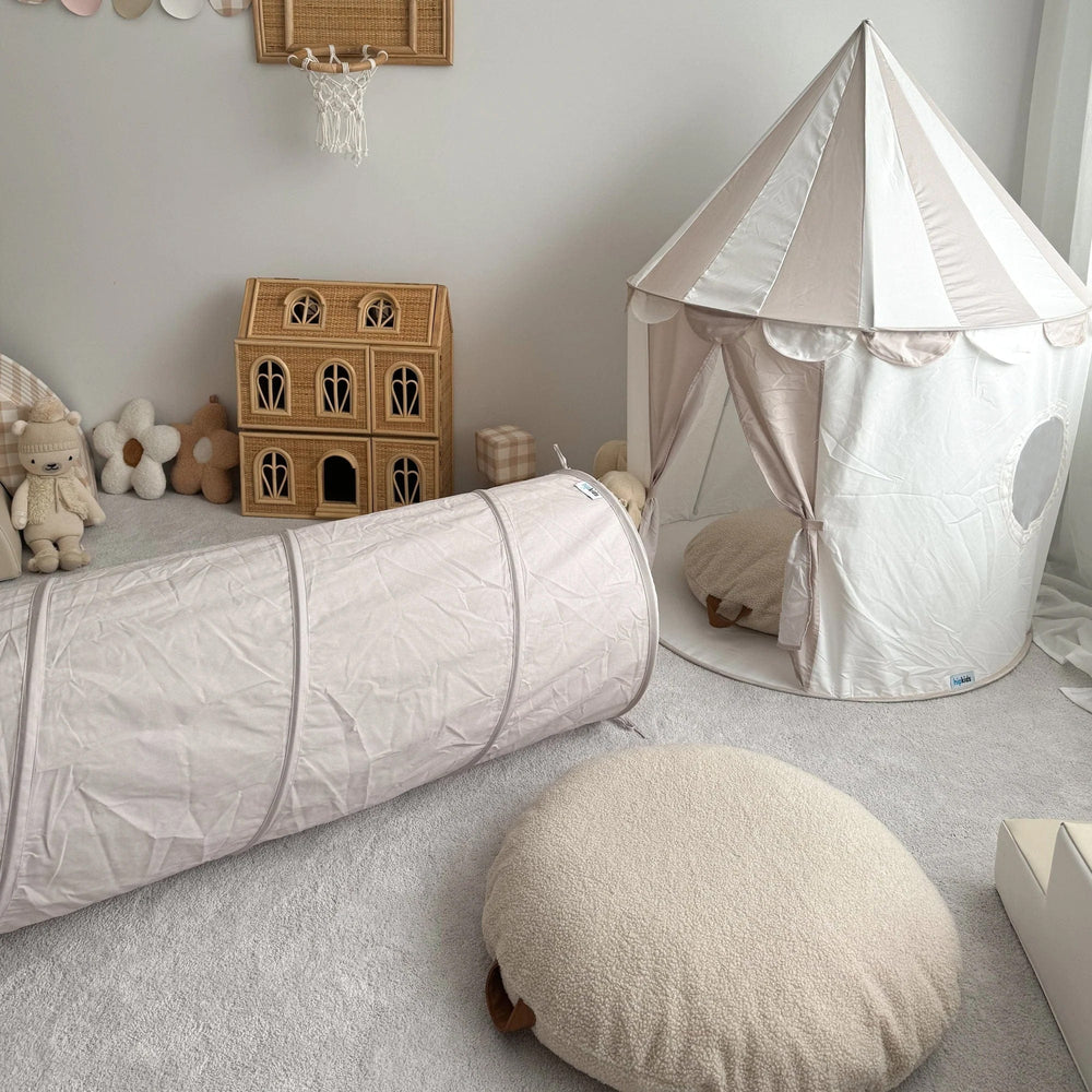 Circus Tent with 2pcs BAYLEY Teddy Boucle Cushion Bundle Nougat