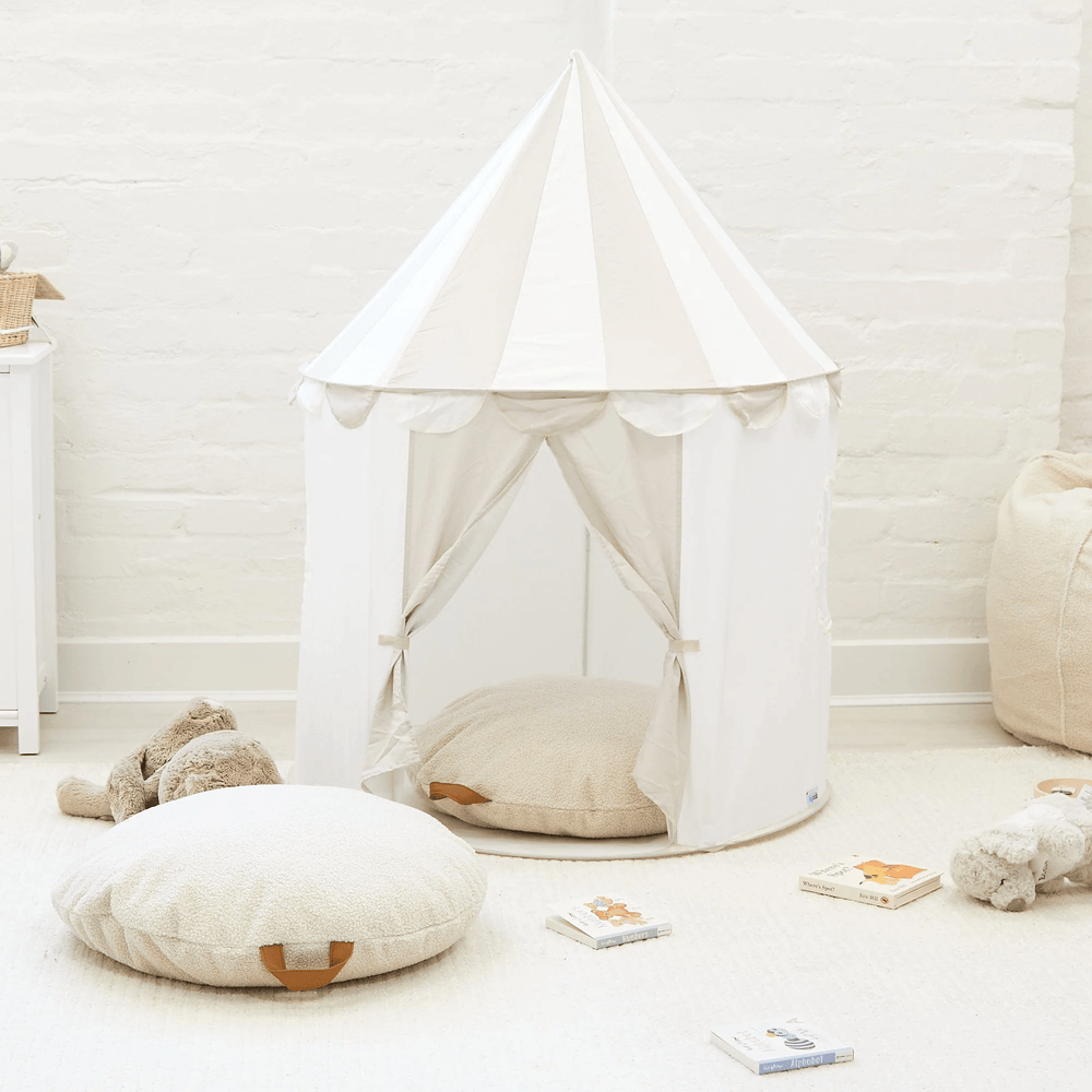 Circus Tent with 2pcs BAYLEY Teddy Boucle Cushion Bundle Nougat