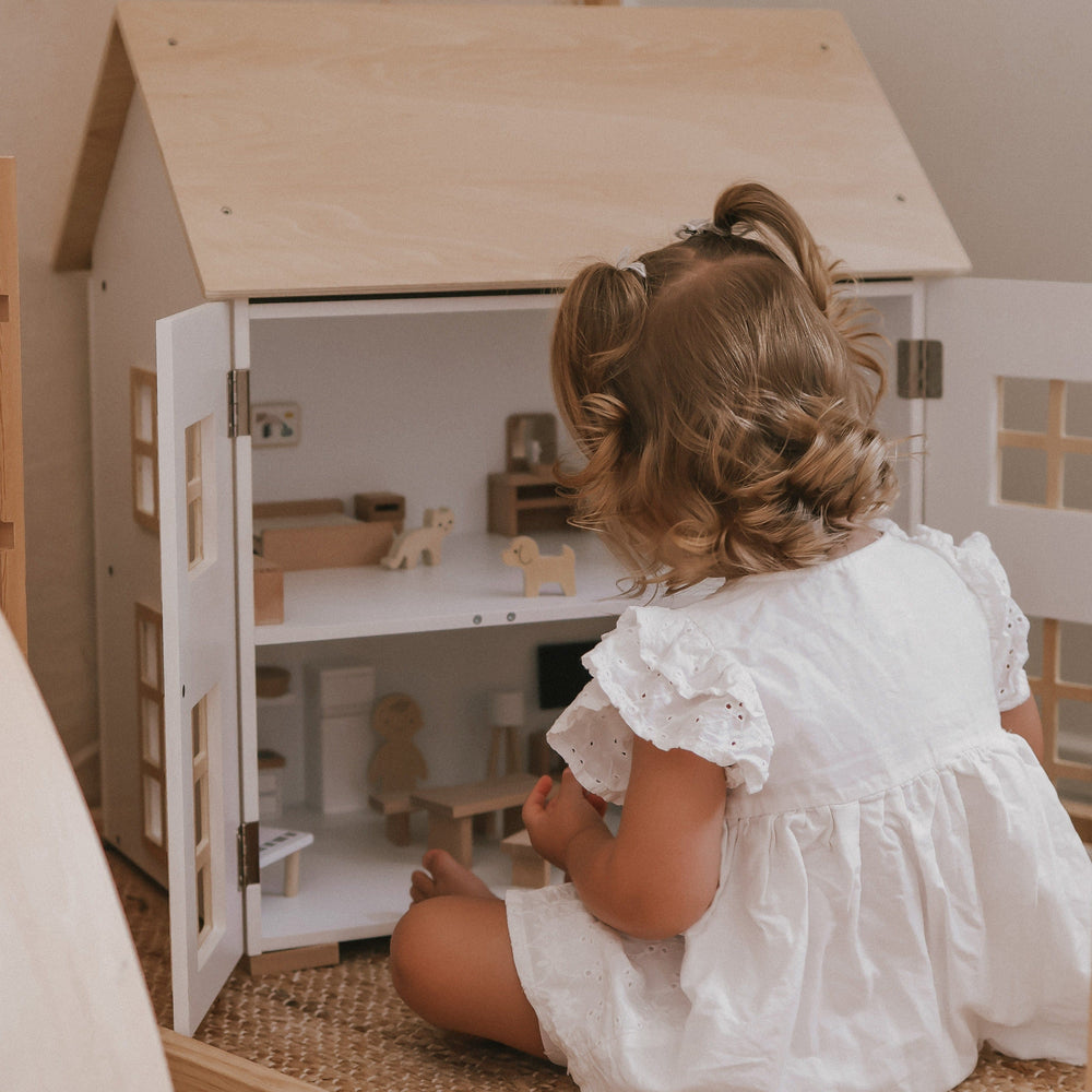 ELSA Doll House with Furniture & Doll Family Set