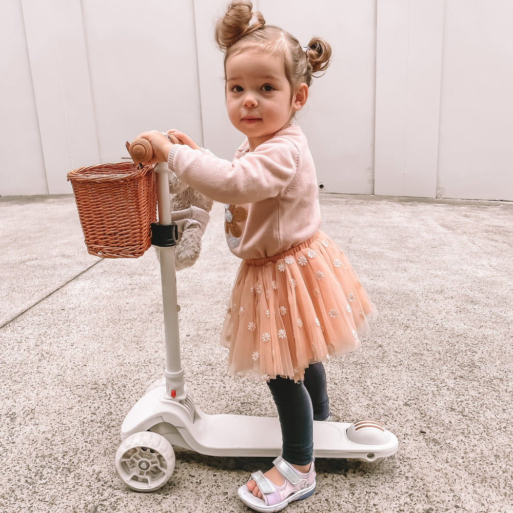 HipKids 3 Wheel Scooter w/ Wicker Basket Vintage White