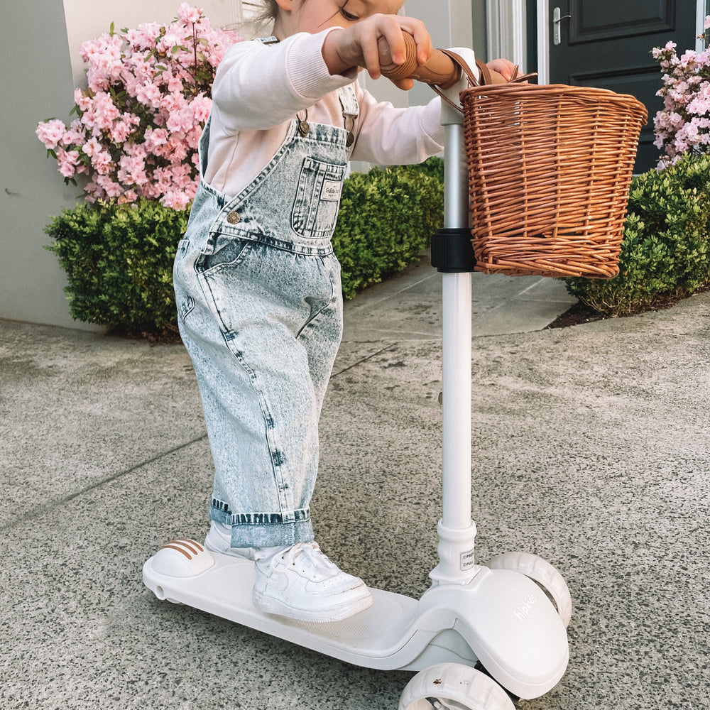 HipKids 3 Wheel Scooter w/ Wicker Basket Vintage White