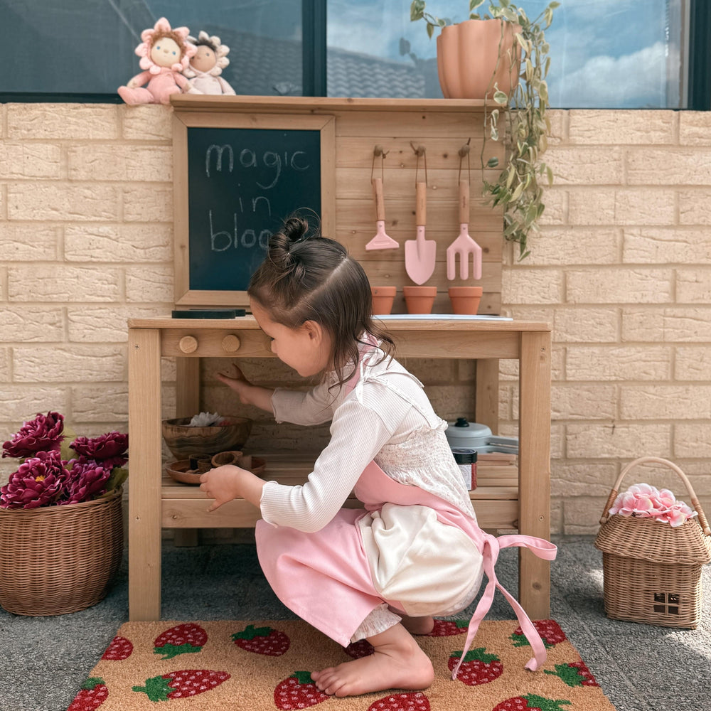 Outdoor Mud Kitchen