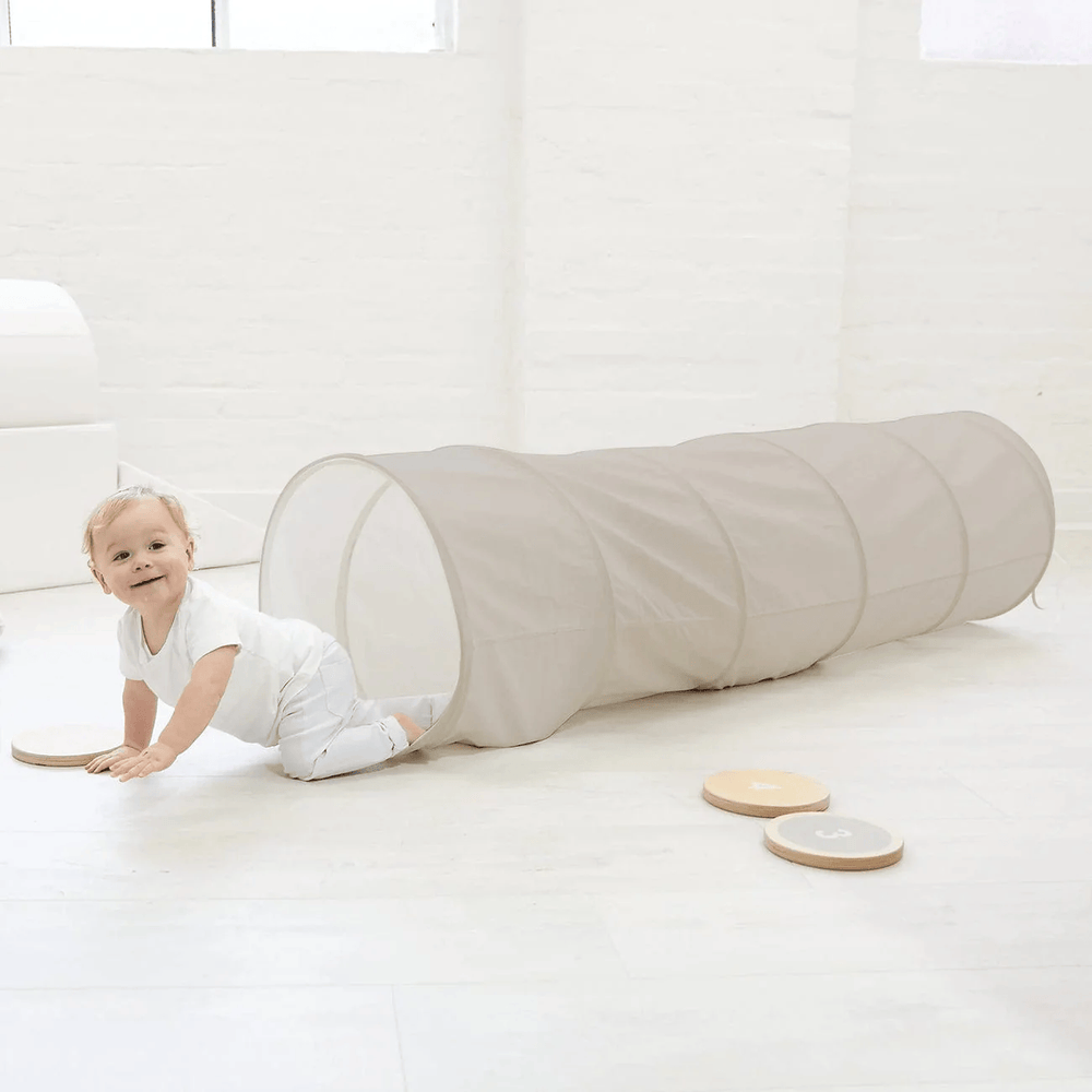 Play Tunnel