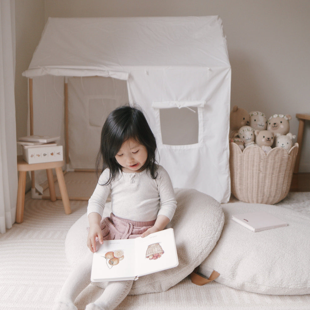 Playhouse Tent with 2pcs BAYLEY Boucle Cushions Bundle Oatmeal
