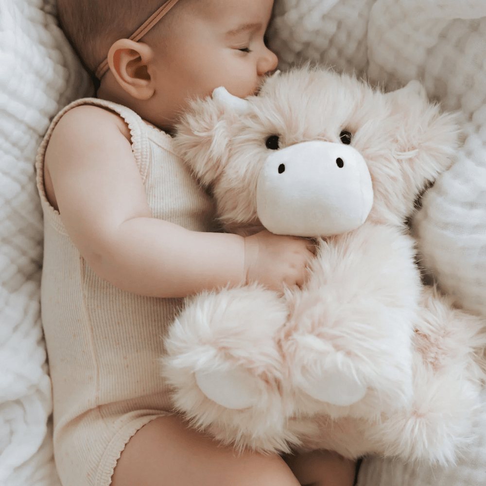 Snuggle Bunnies - Hilda The Highland Cow