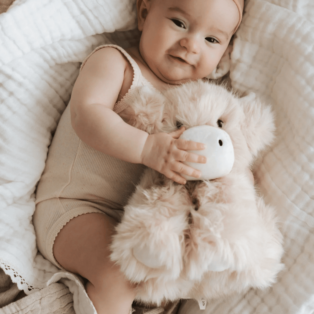 Snuggle Bunnies - Hilda The Highland Cow