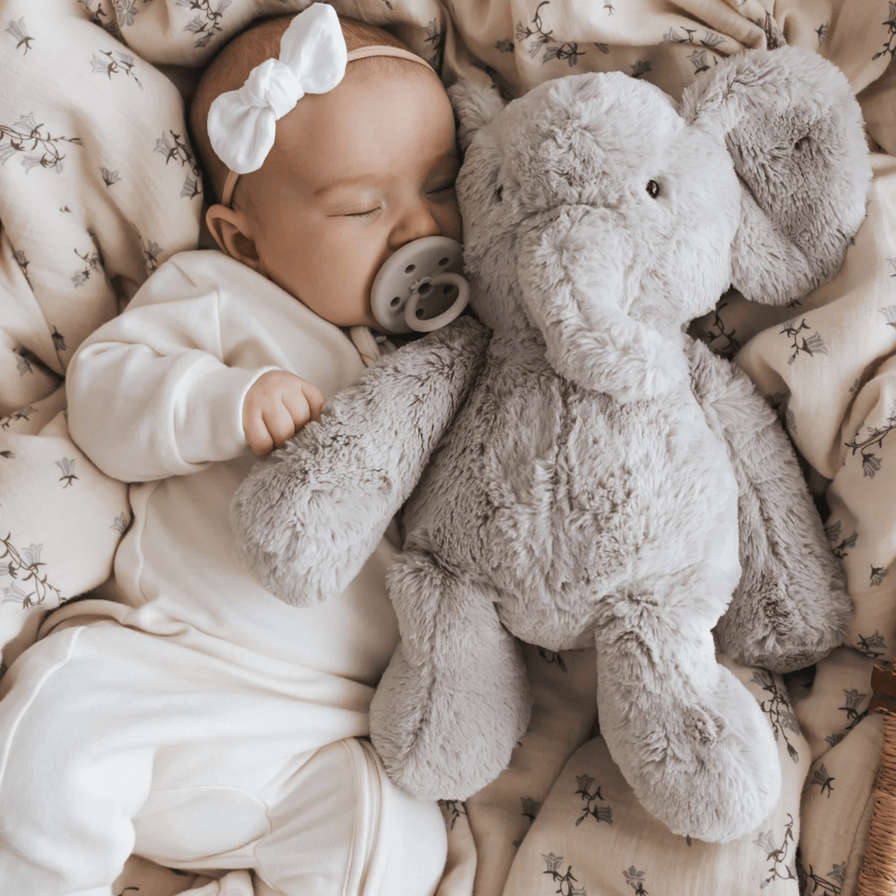 Snuggle Bunnies - Olive The Elephant