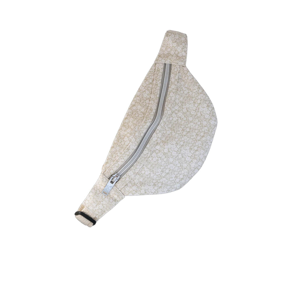 Rugaroo Pouch Bag Green Floral