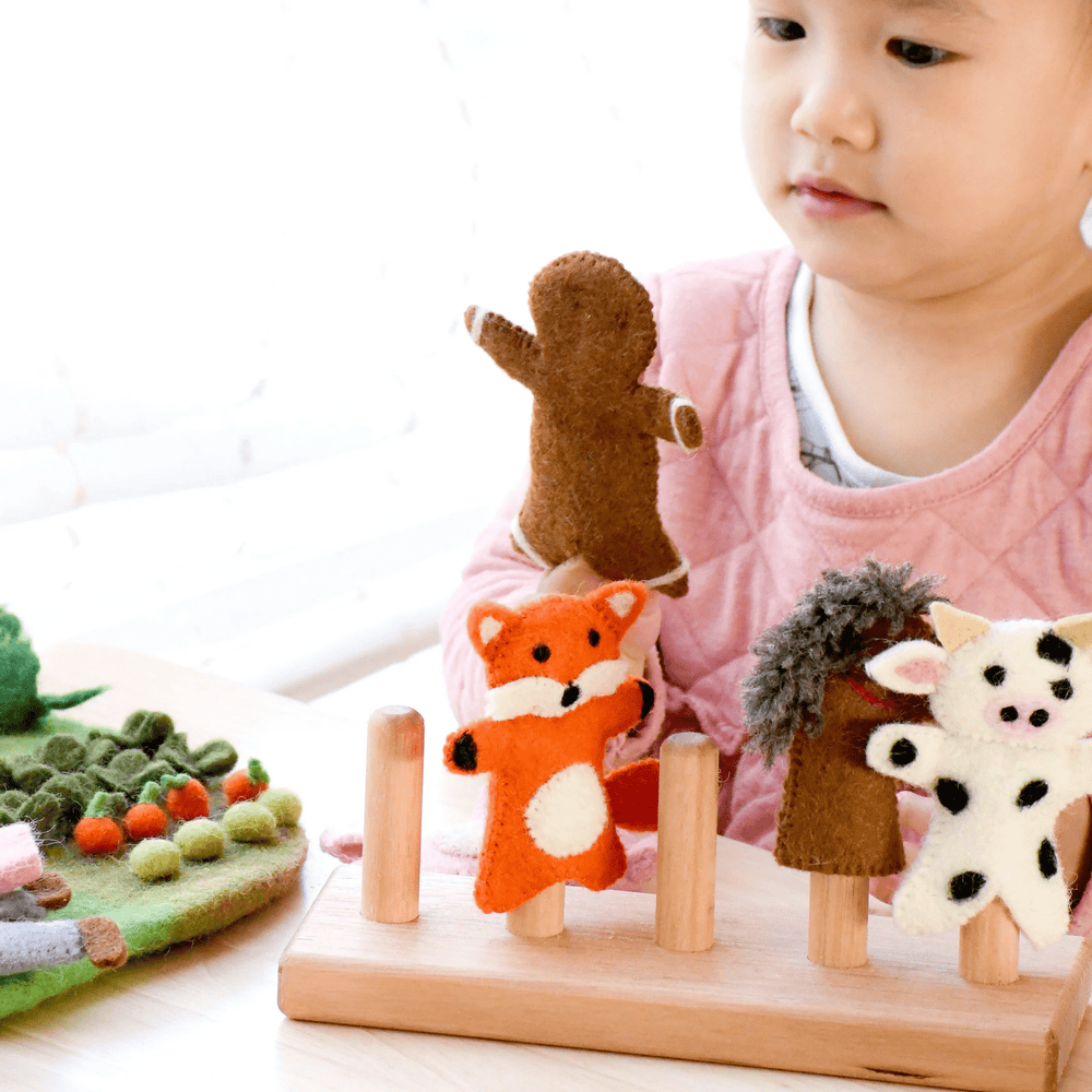 Tara Treasures Finger Puppet Stand 5 rods