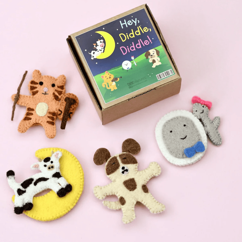 Tara Treasures Hey Diddle Diddle Finger Puppet Set
