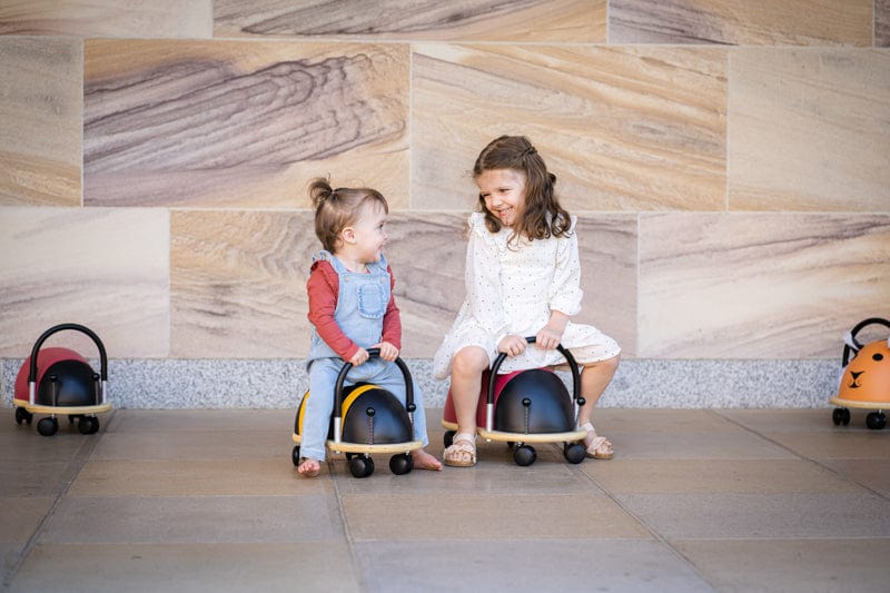 Small Bee Wheely Bug