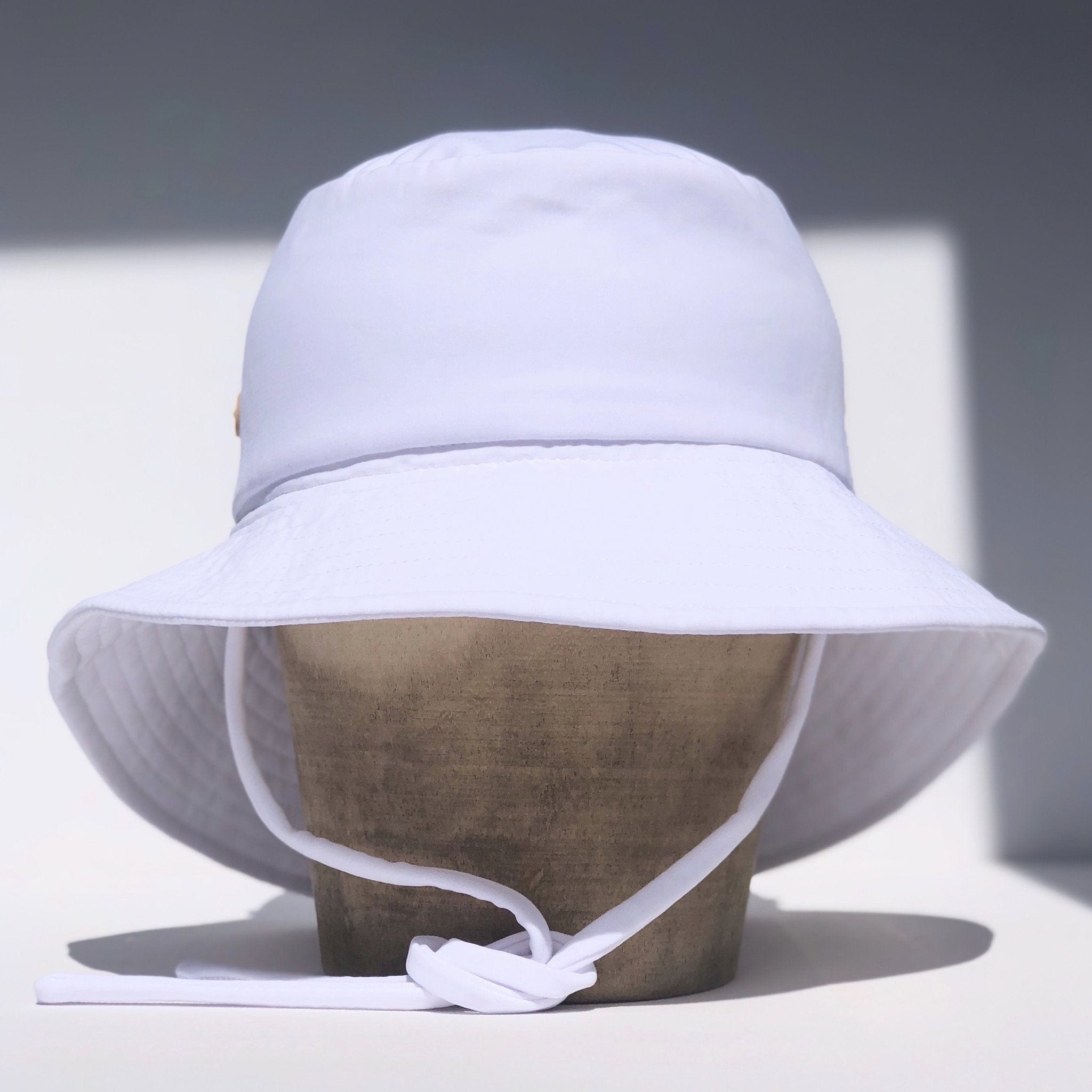 Fini. Swim Floppy Hat - White