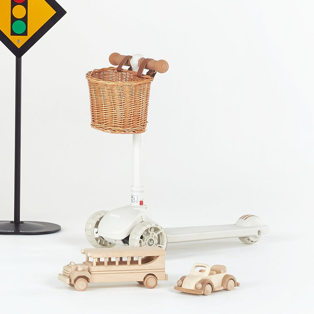 HipKids 3 Wheel Scooter w/ Wicker Basket Vintage White