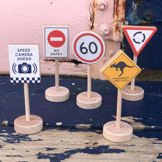 Make me Iconic Loose Change Aussie Road Signs 5pcs