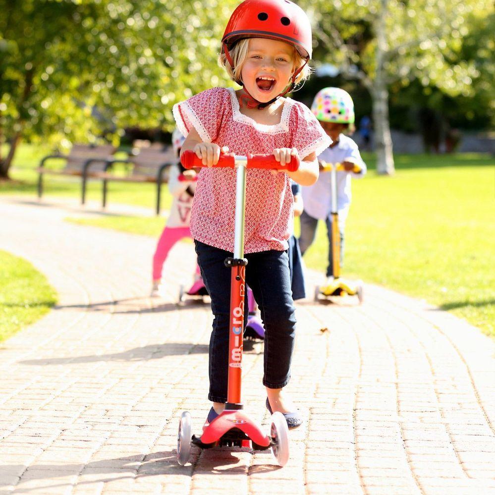 Mini Micro Deluxe Scooters Red