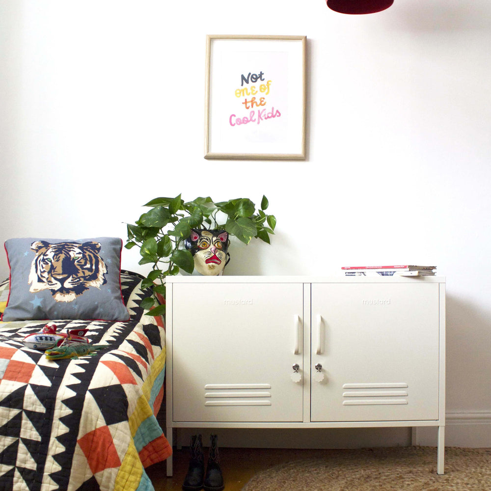 Mustard Made The Lowdown Chalk