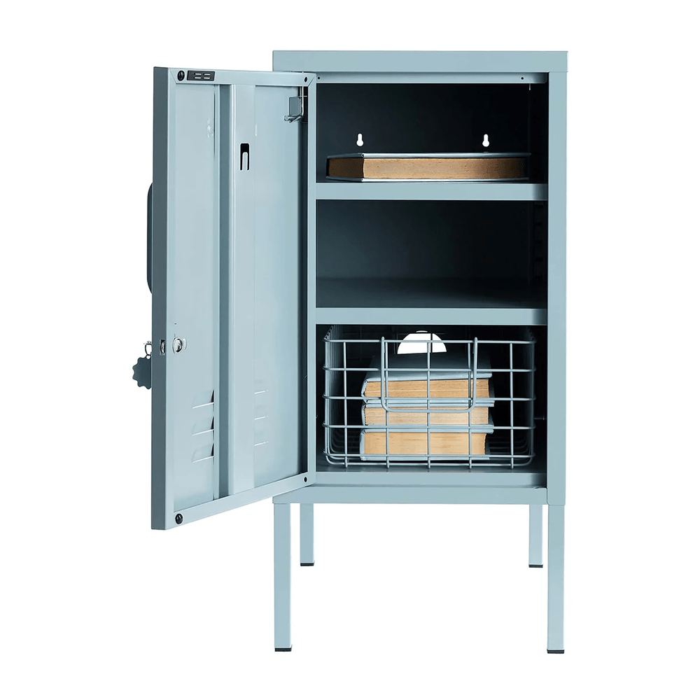 Mustard Made The Shorty to the Left Ocean