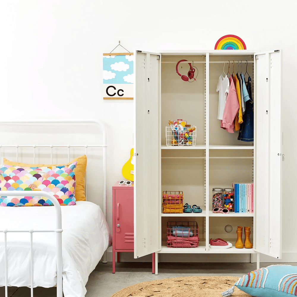 Mustard Made The Twinny Chalk